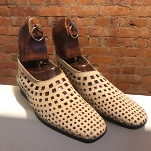 Arche shoes, soft leather, size 39 (8-8.5 CDN)